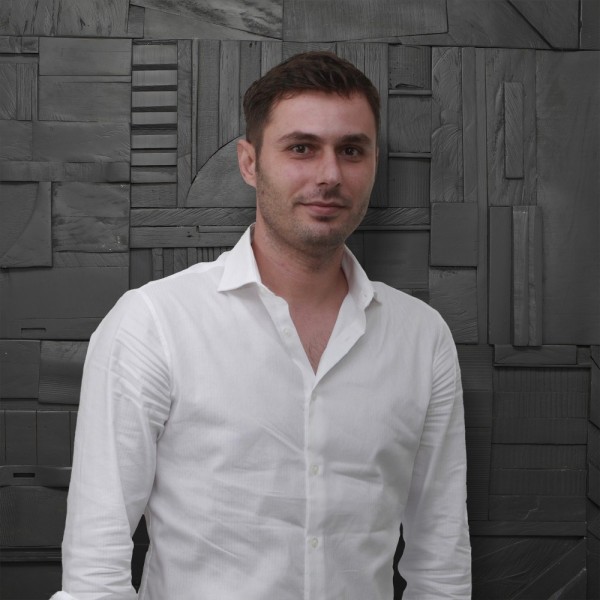 Erald Kolici, Senior Designer