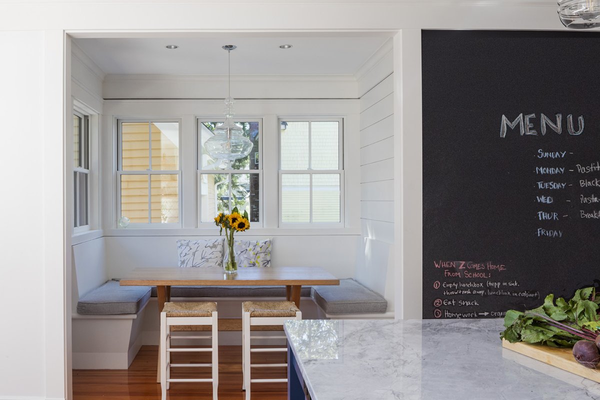 breakfast room© Jacob Lilley Architects Needham, MA