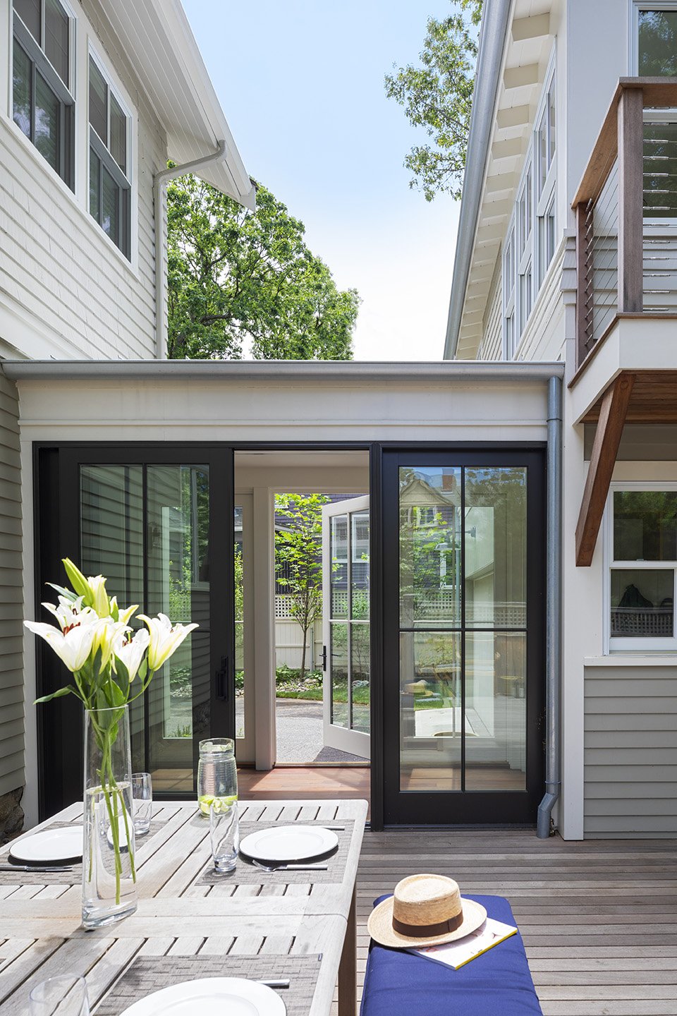 glass building connector© Jacob Lilley Architects Arlington, MA