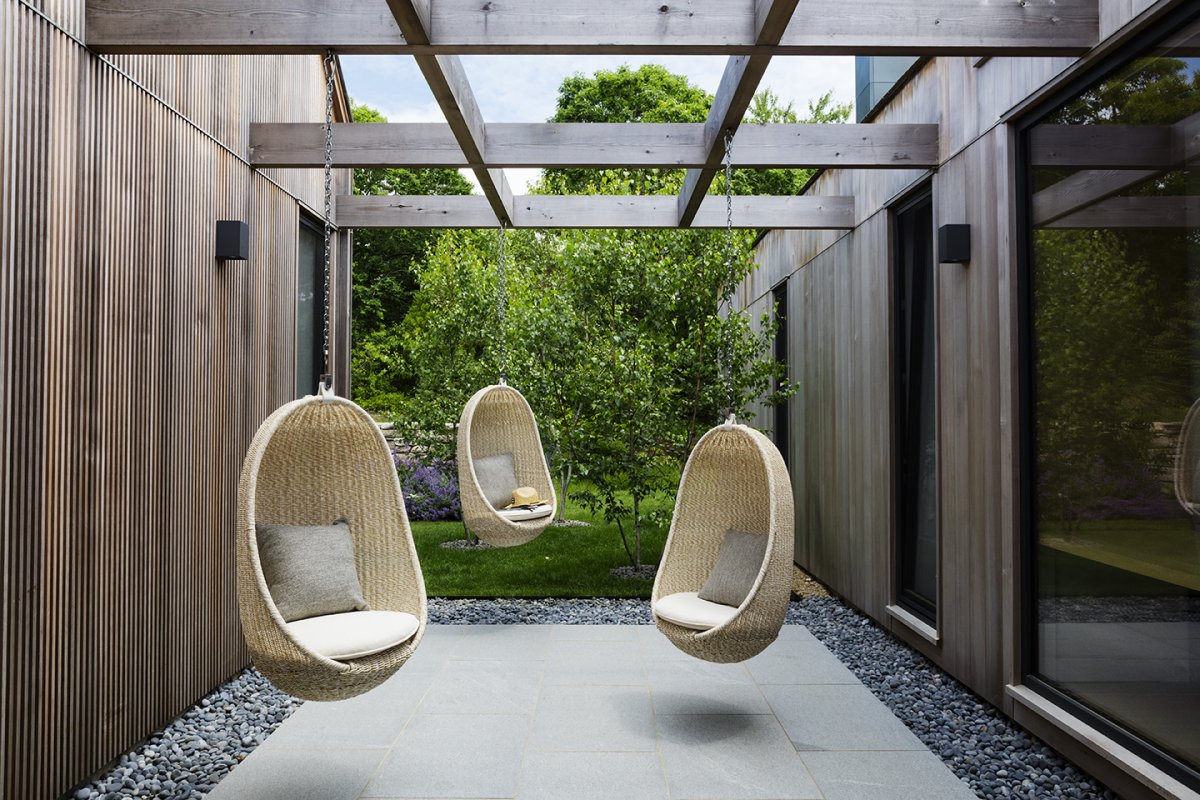 outdoor trellis and views to roof deck© Jacob Lilley Architects Martha's Vineyard, MA