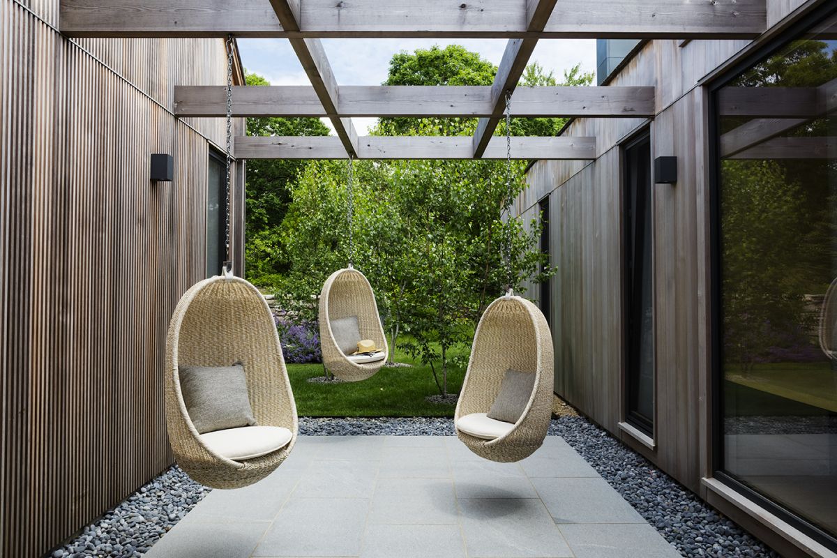 outdoor trellis and views to roof deck© Jacob Lilley Architects Martha's Vineyard, MA